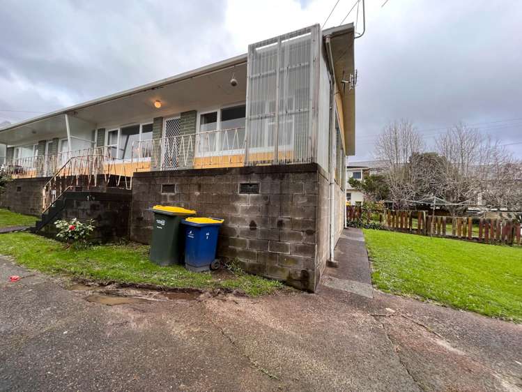 2/96 Te Atatu Road Te Atatu South_13