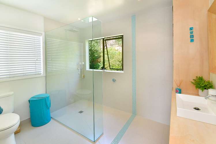 49 Cochrane Avenue Arkles Bay_2