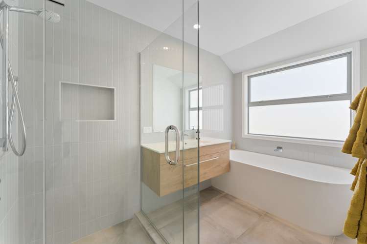 55b Paynters Avenue Strandon_15