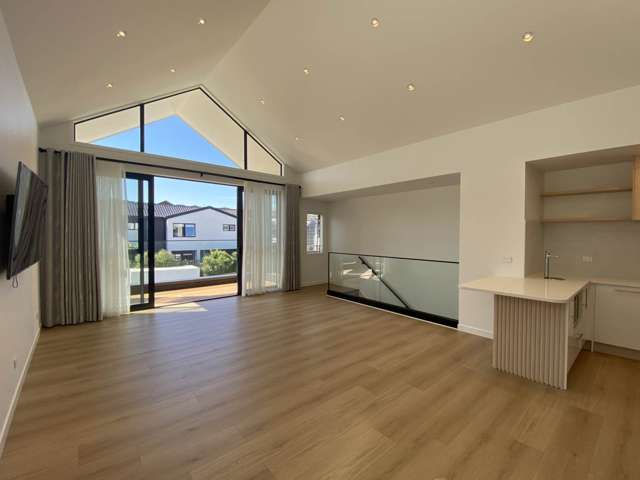 New Home in Long Bay School Zone.