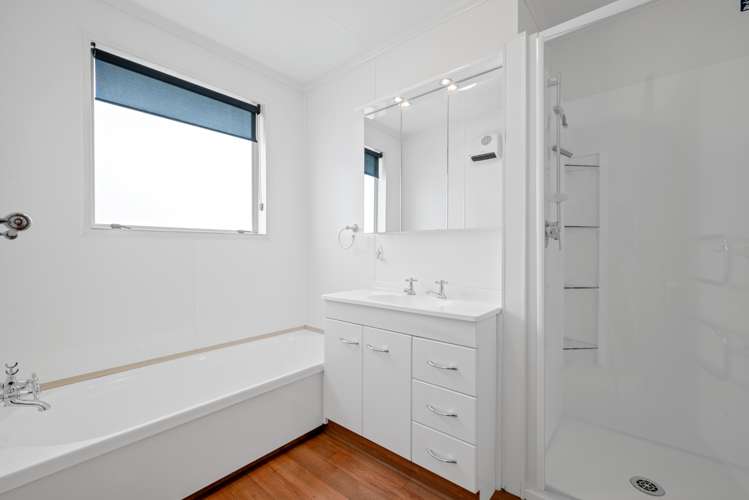 68 New Renwick Road Burleigh_15