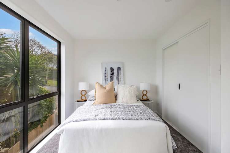 1,2,4/26 Huapai Street One Tree Hill_8