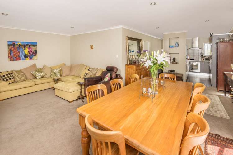 95 Fernhill Way Oteha_8