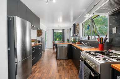 23 Divers Road_4