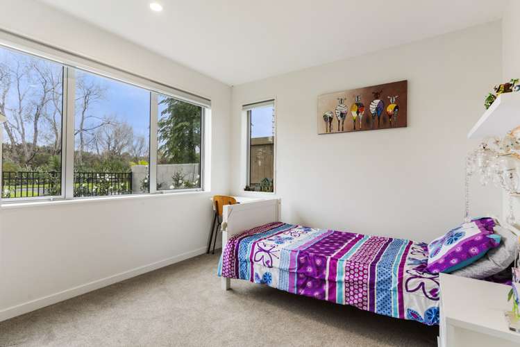 163 Bonair Crescent Silverdale_15