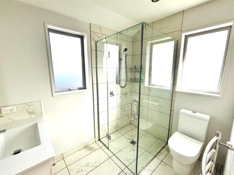 21 Ashley Drive Paroa_12