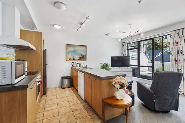 4/7 Hanson Street Mount Cook_1