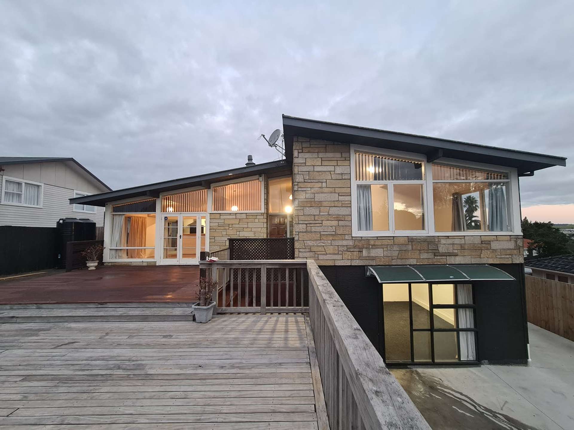 90 Gossamer Drive Pakuranga Heights_0