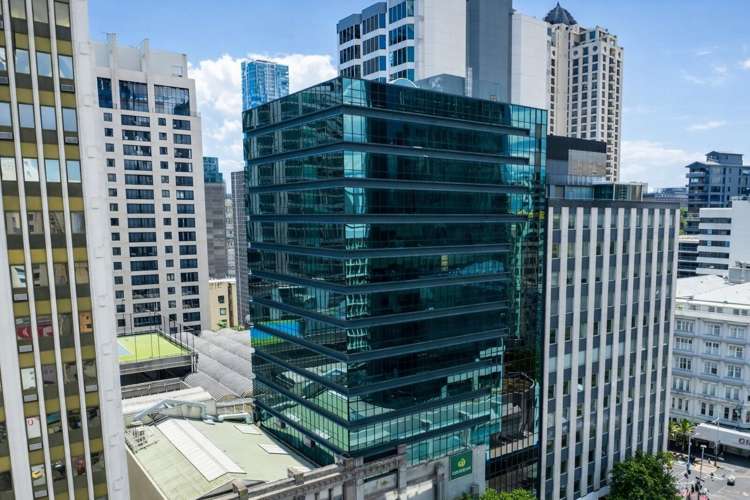 19 Victoria Street West_0