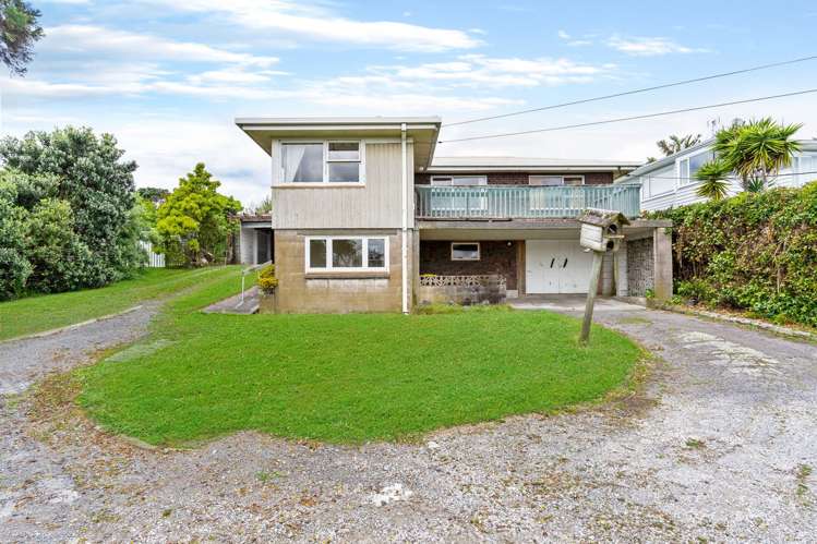 582 Beach Road Rothesay Bay_10