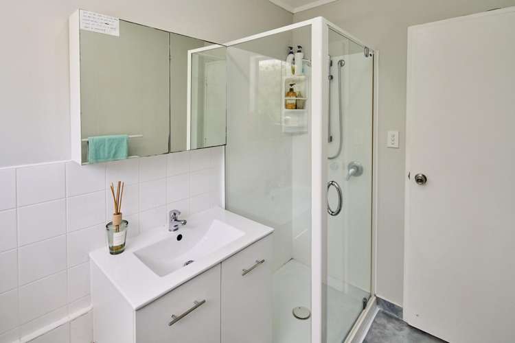 4 Rokewa Way Paparangi_19