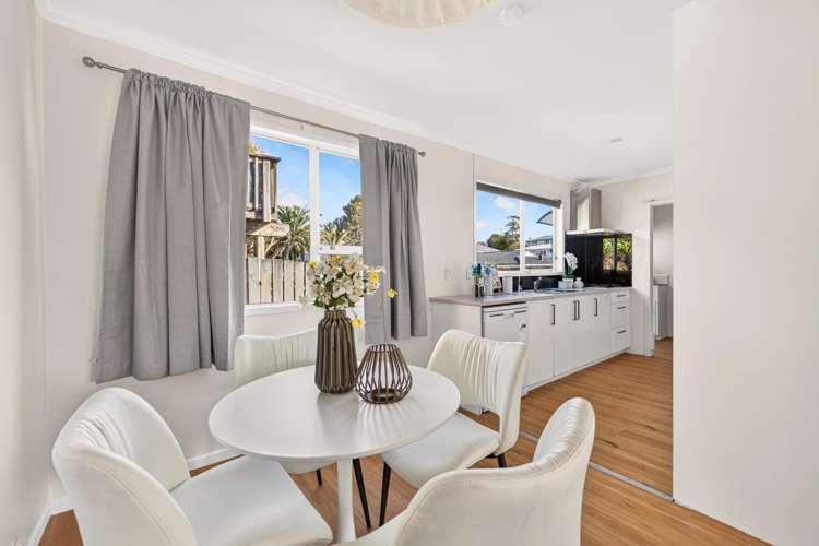 2/35A Woodglen Road Glen Eden_12