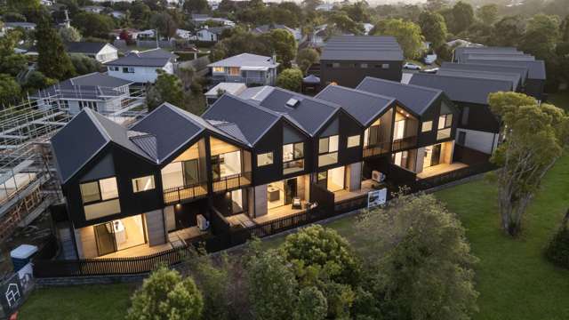 7/51 Taipari Road Te Atatu Peninsula_2