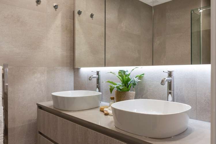 105/1C Salt Avenue 11229_10