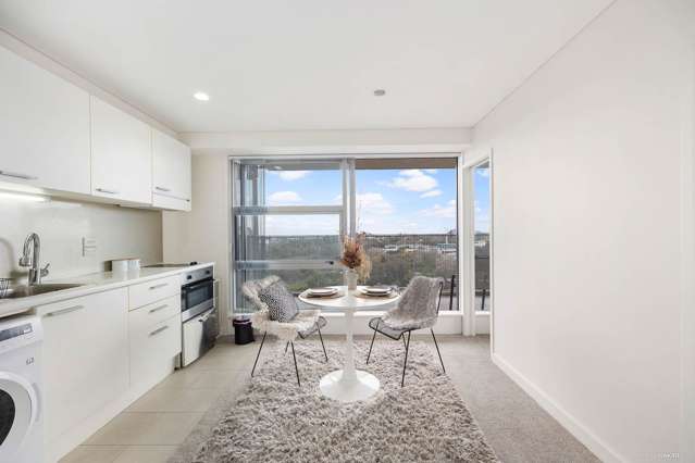 Stunning Living by Uni Precinct