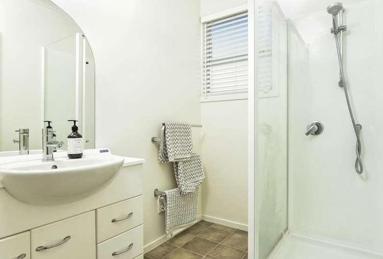 12 Coletta Lane Te Atatu South_13