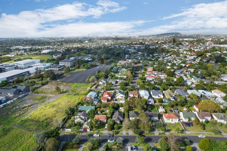 19 Renton Road Mount Albert_19