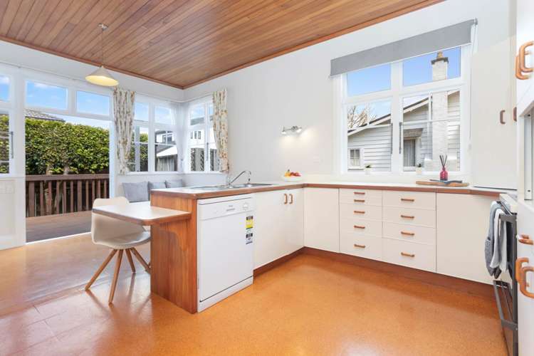 2 Empire Road Epsom_11