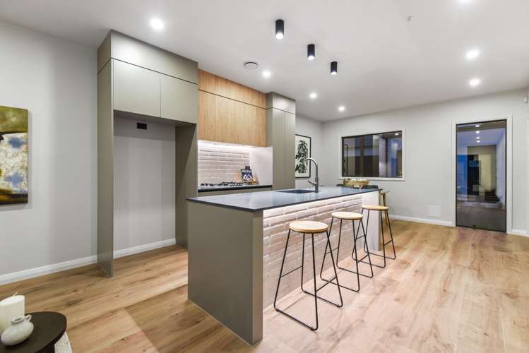 1/64 Banbury Crescent 10458_6