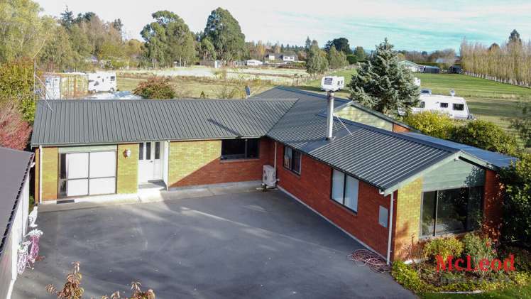 21 Grayburn Road Elgin_16