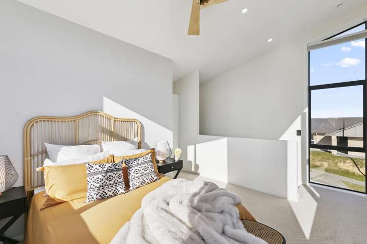 81 Cedarwood Street Woodridge_13