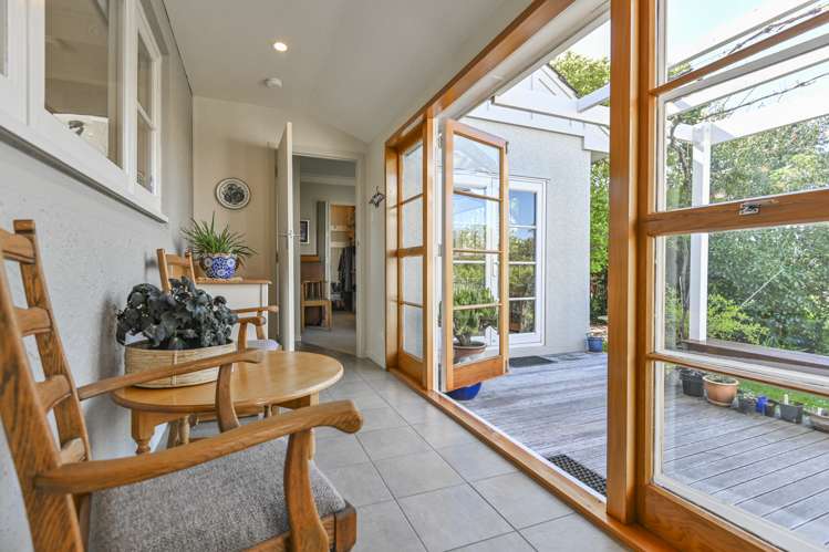 571 Lyndhurst Road Frimley_9