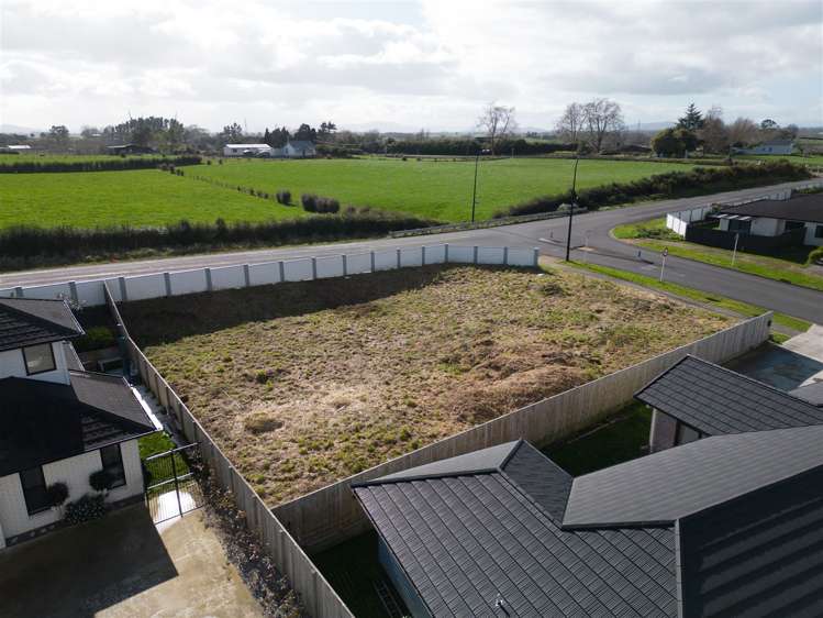 2 Waireka Road Rototuna North_8