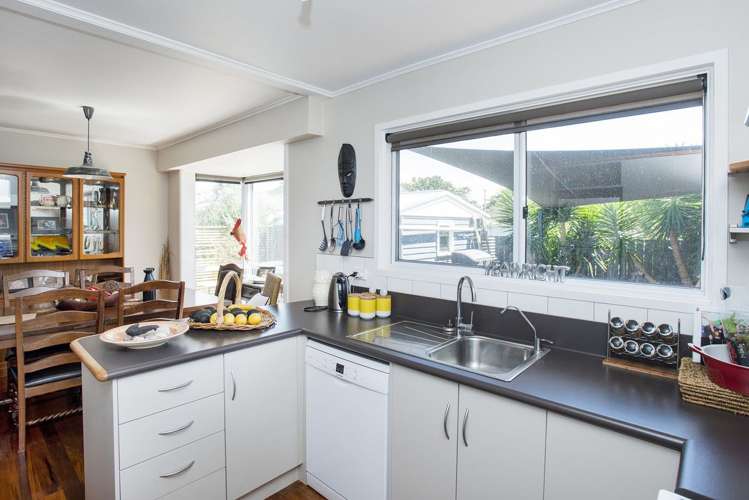 104 Rutene Road Kaiti_11