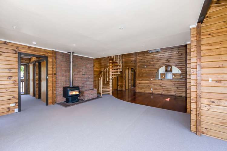 34 John Dee Crescent Red Beach_5