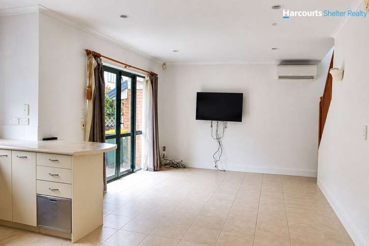 24/2 Arawa Street New Lynn_5