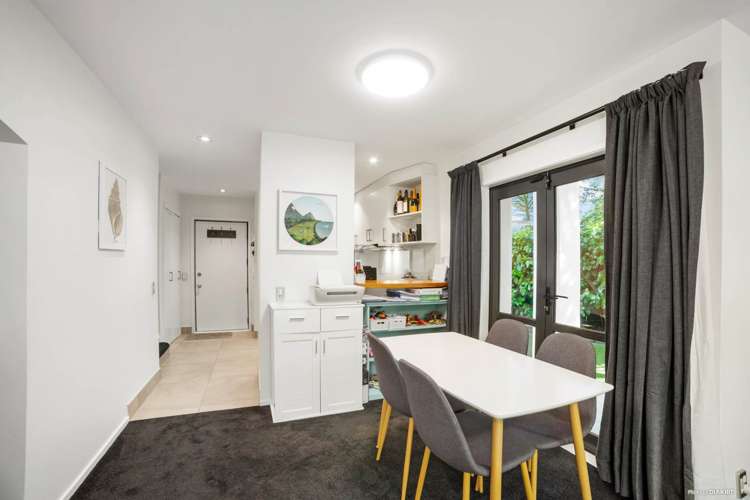 61/92 Bush Road Albany_11