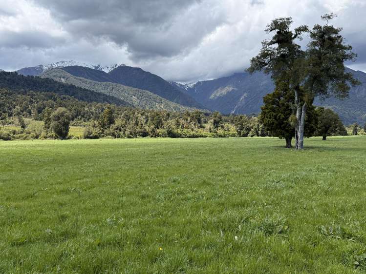 1627 Whataroa Highway Whataroa_26