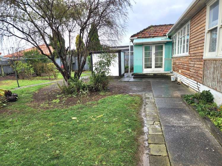 563 Queen Street East Levin_14