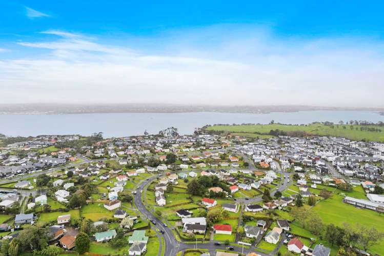 55 Leybourne Circle Glen Innes_21