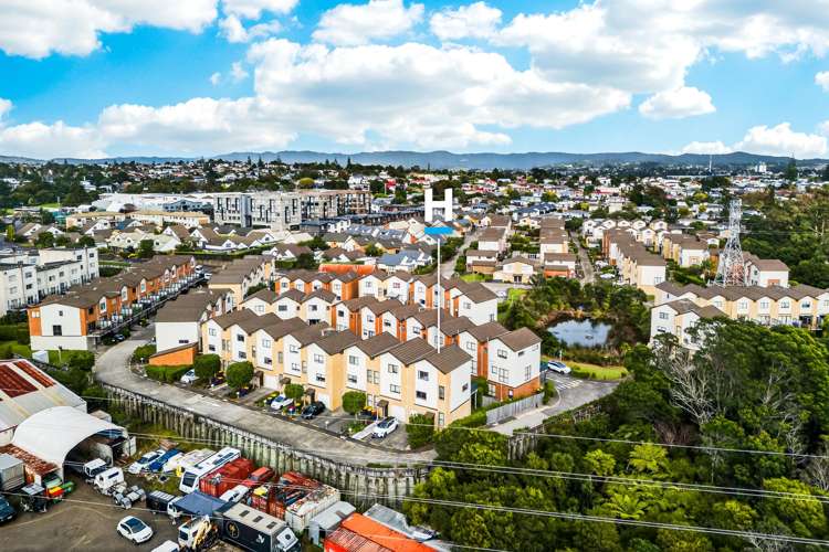 213/172 McLeod Road Te Atatu South_19