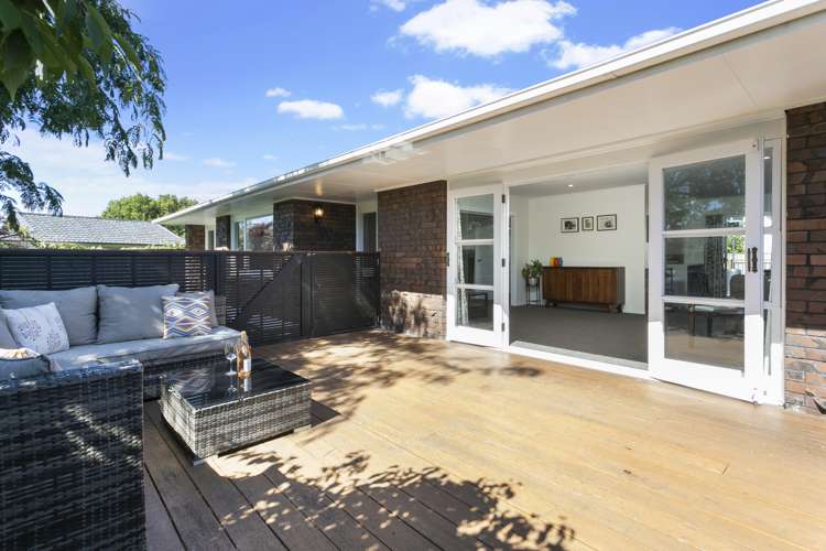 39 Meadway Sunnyhills_1