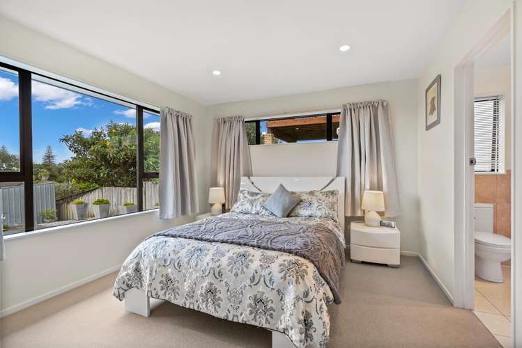 32 Pebble Beach Boulevard Te Kamo_6