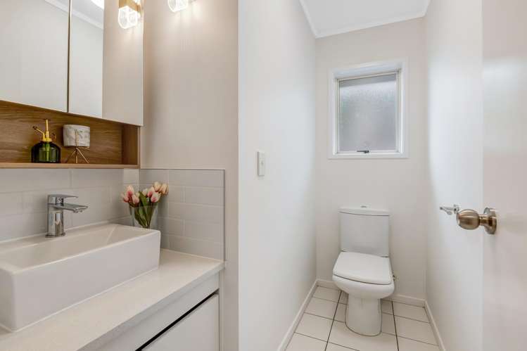 9 Goldfinch Rise Unsworth Heights_14