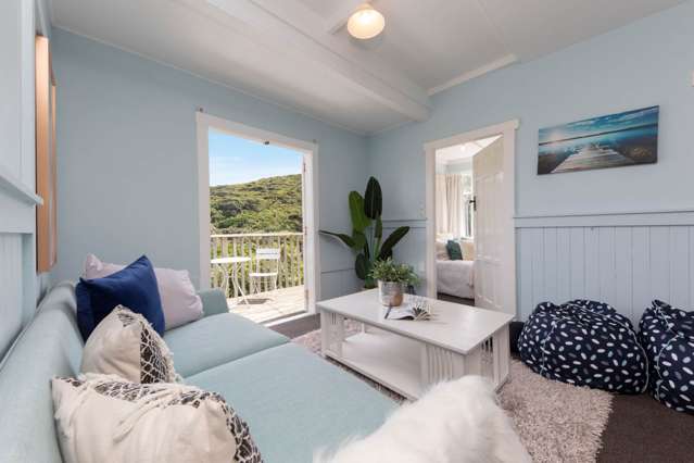 5 Glenesk Road Piha_4