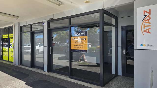 Office or service premises on busy shopping strip