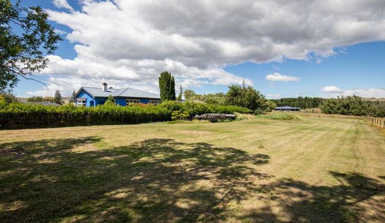 17 White Road Omakau_16