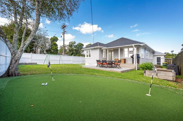 56 Golf Road New Lynn_4