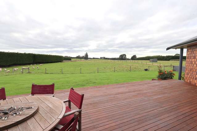 203 Pomona Road East Makarewa_1