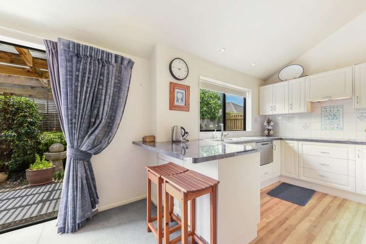 5 Highgrove Way The Wood_12