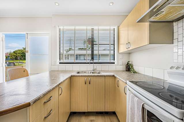 1/12 Marewa Street Te Atatu South_3