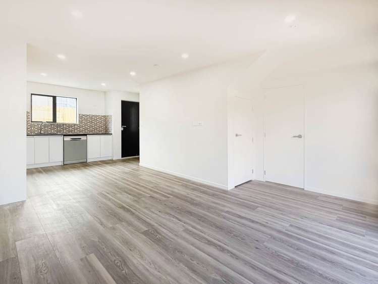 Lot 2/44 Beaumonts Way Manurewa_5