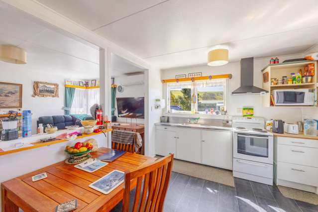 10 Jones Street Porangahau_1