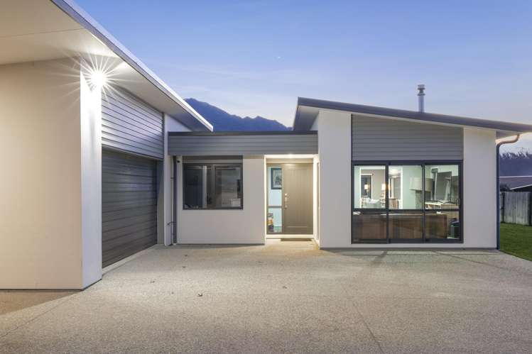 7 Centre Crescent Wanaka_24