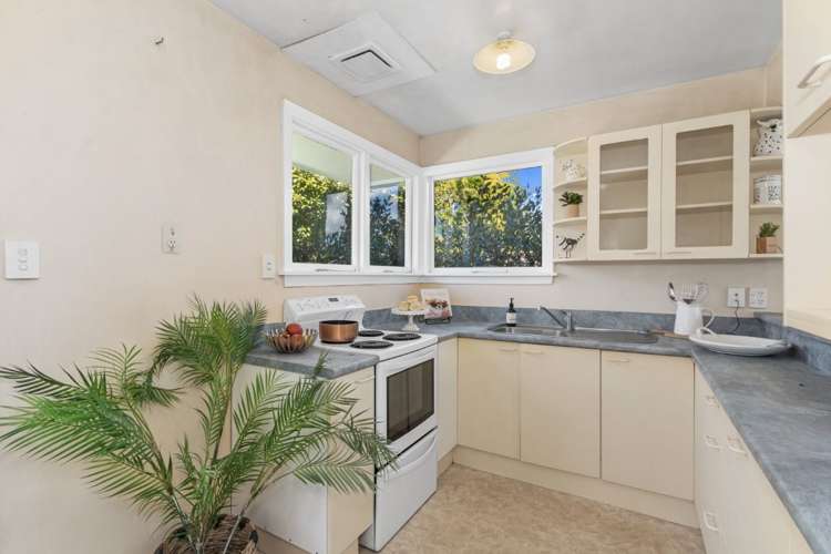 1/1 Impala Place Sockburn_4