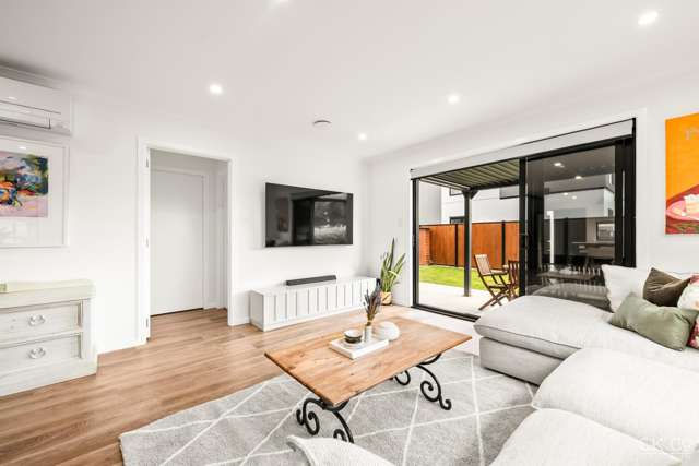 7 Leo Waikari Crescent Wallaceville_4